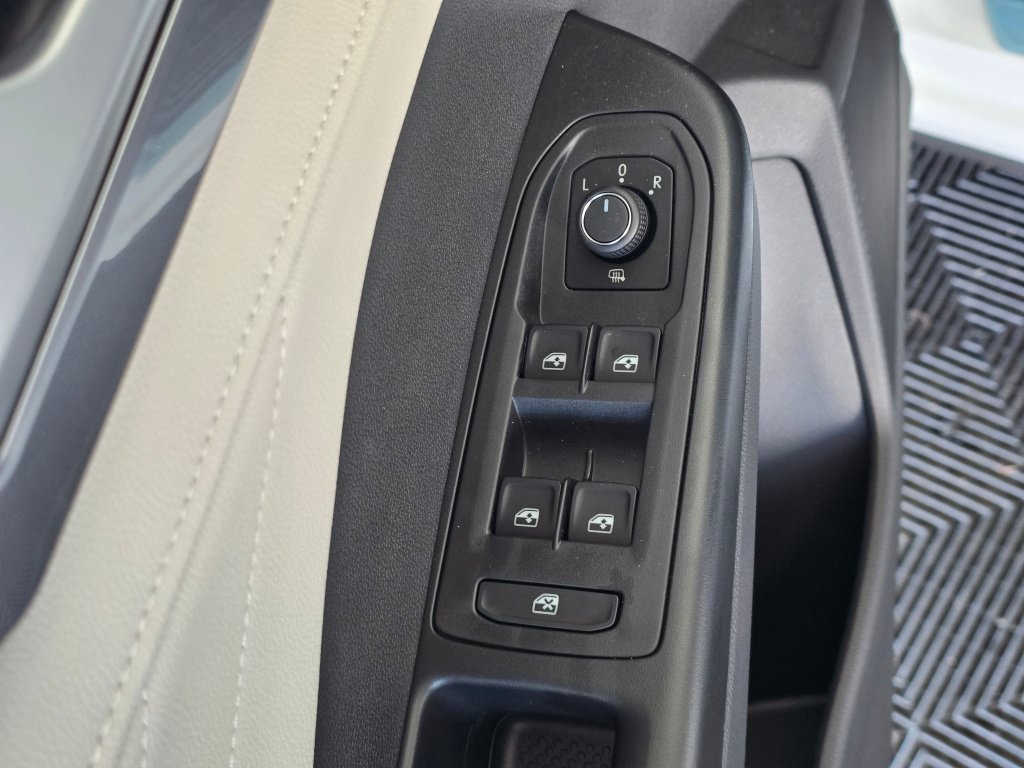 New 2026 Volkswagen Taos SEL AWD/4WD image 22