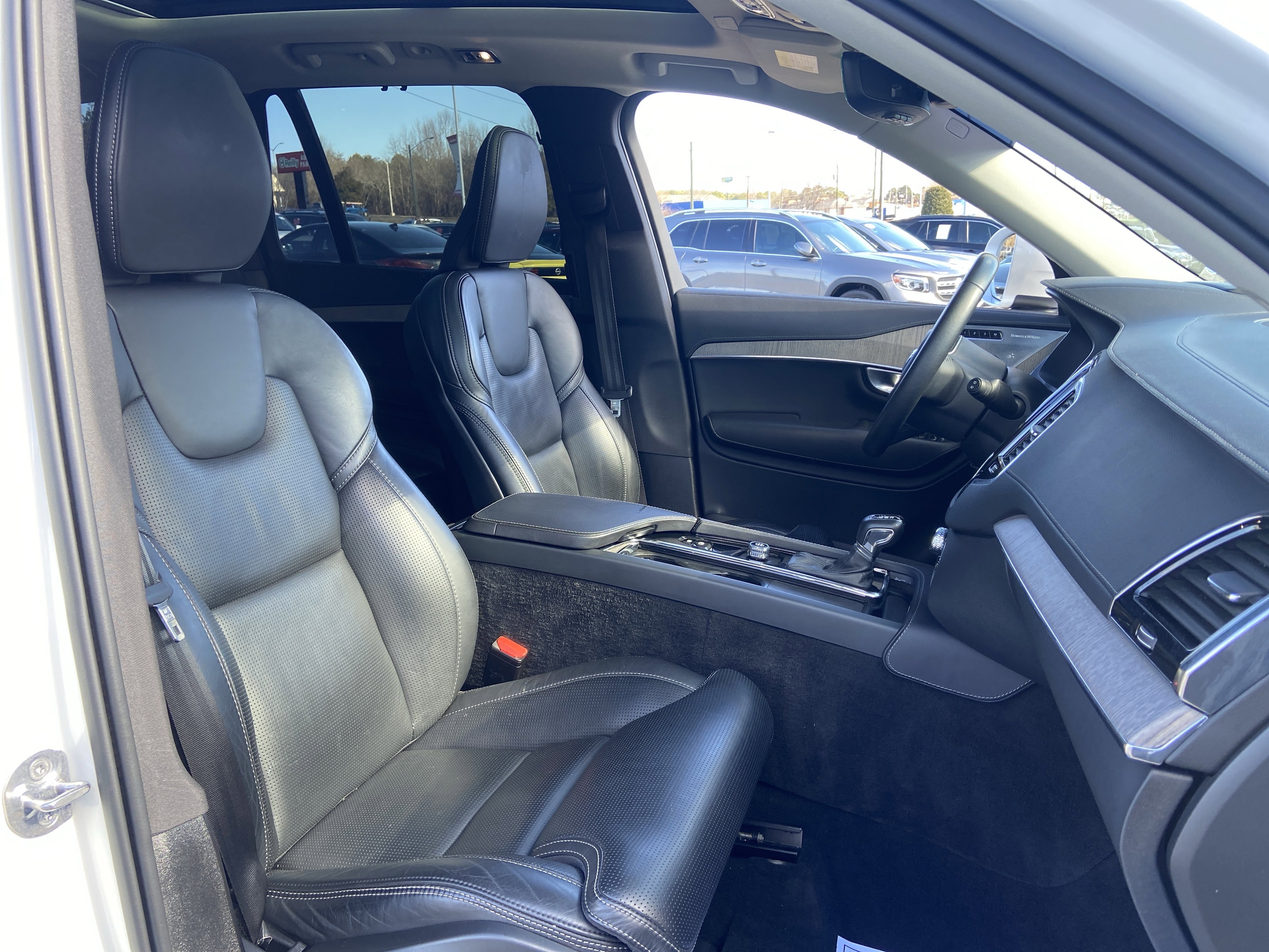 Used 2022 Volvo XC90 T6 Inscription w/ Advanced Package image 18