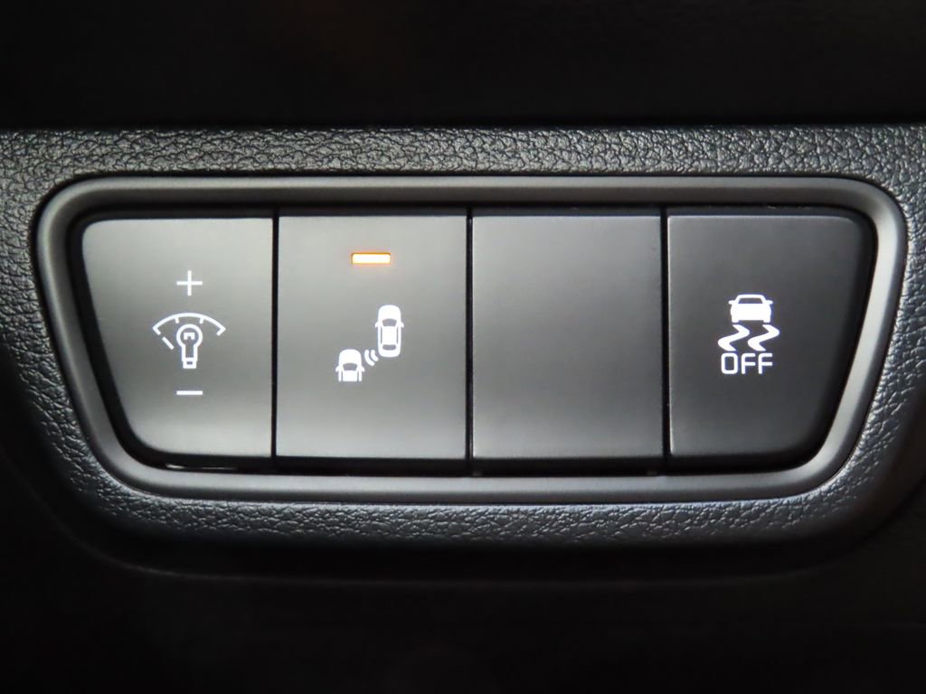 Certified 2024 Kia Forte GT-Line image 9