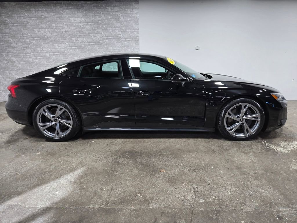 Used 2022 Audi e-tron GT Premium Plus image 3