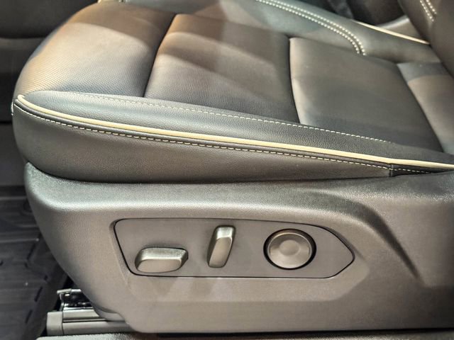 New 2026 GMC Yukon Elevation AWD/4WD image 18