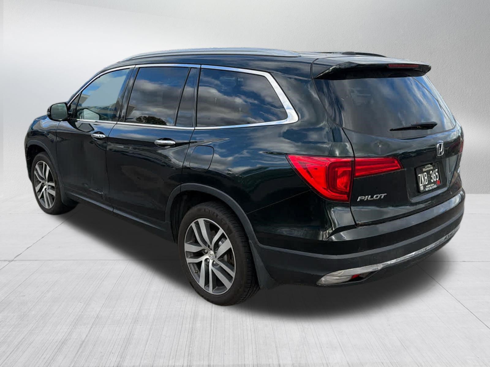 Used 2017 Honda Pilot Touring image 7