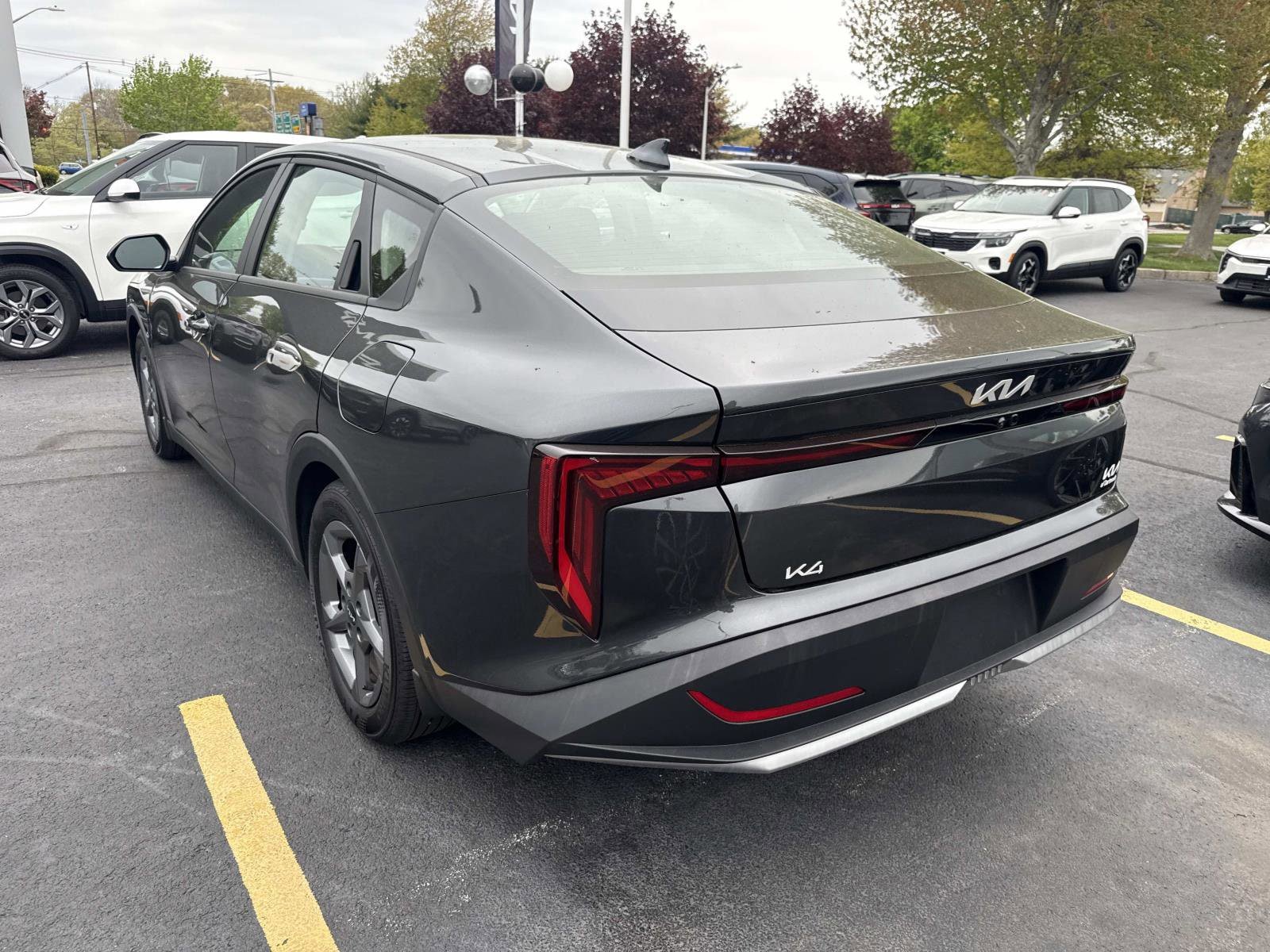Used 2025 Kia K4 FWD image 3