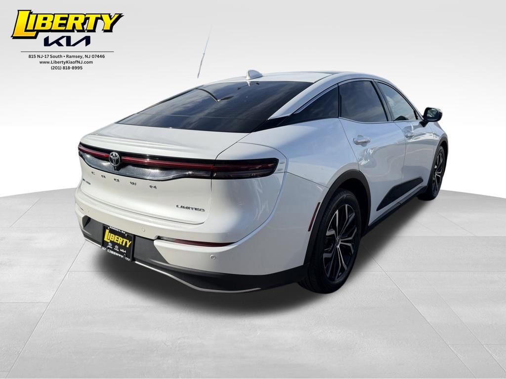 Used 2024 Toyota Crown Limited image 7