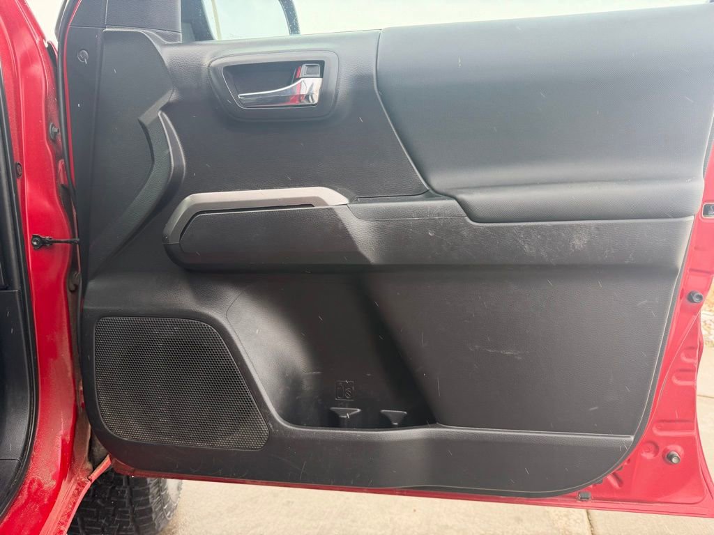 Used 2023 Toyota Tacoma TRD Off-Road image 27