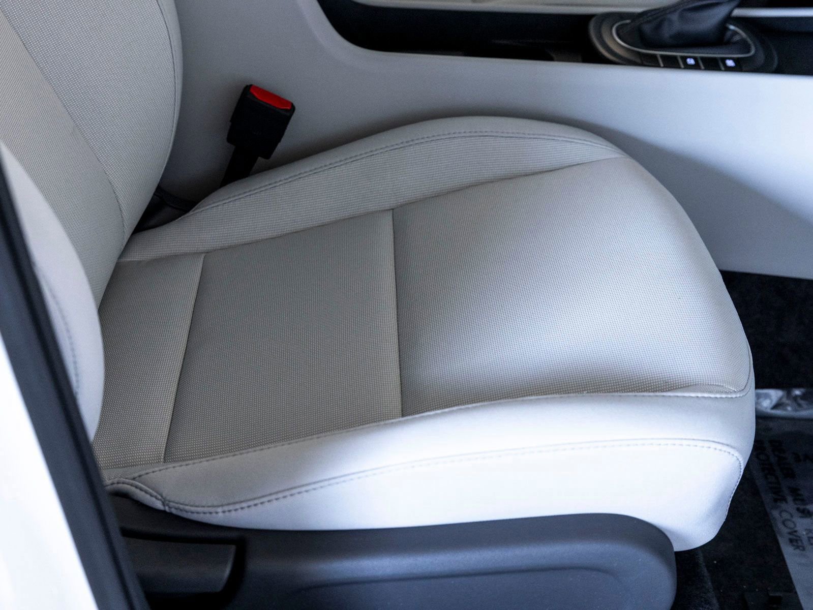 New 2025 Hyundai Kona SE image 27