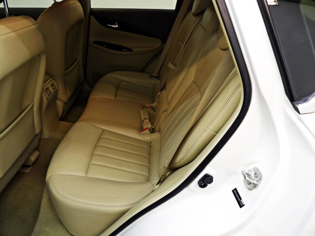 Used 2015 INFINITI QX50 Journey w/ Premium Package AWD/4WD image 10