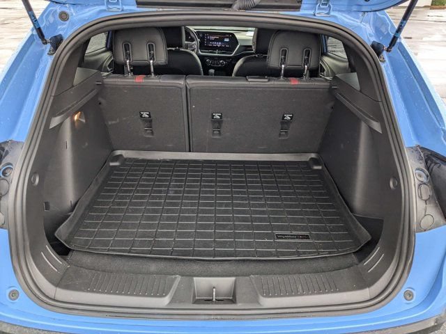 Used 2024 Chevrolet Trax RS w/ Sunroof Package FWD image 13