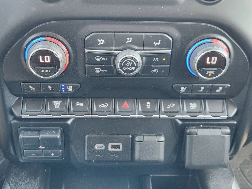 Used 2022 Chevrolet Silverado 2500 LTZ w/ LTZ Plus Package AWD/4WD image 19