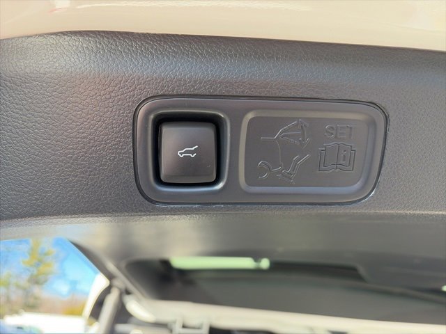 Used 2023 Ford Expedition Limited image 30