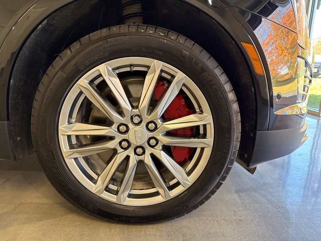 Used 2026 Cadillac XT5 Sportv w/ LPO, Floor Liner Package AWD/4WD image 7