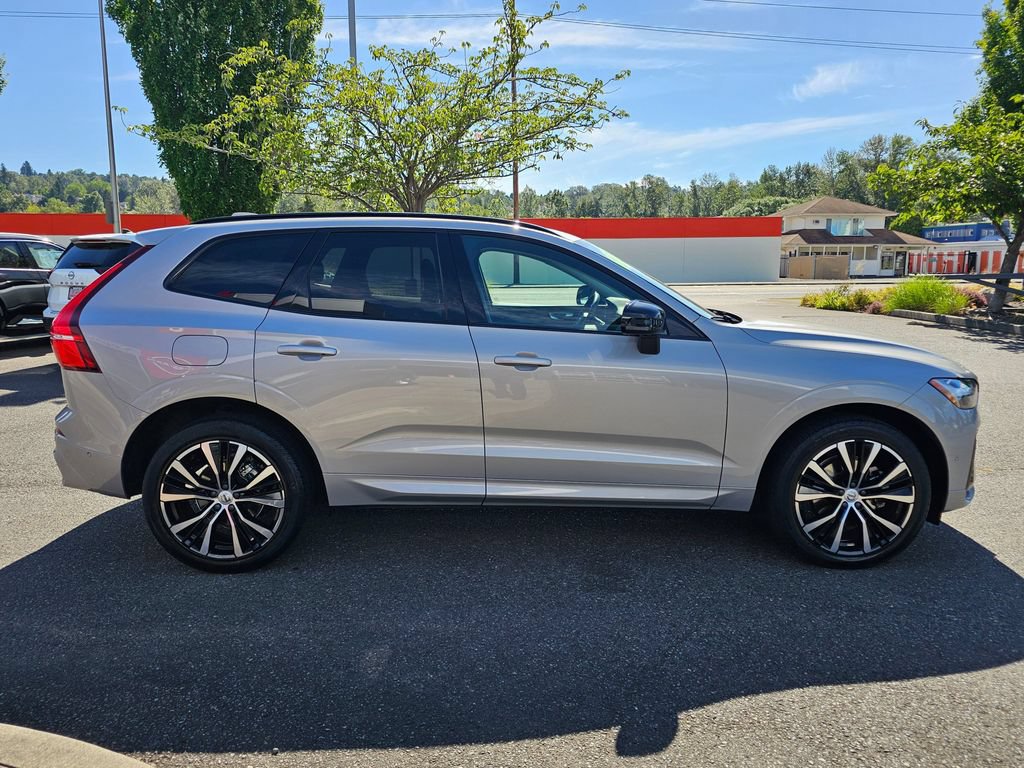 Used 2023 Volvo XC60 B5 Plus w/ Climate Package AWD/4WD image 4