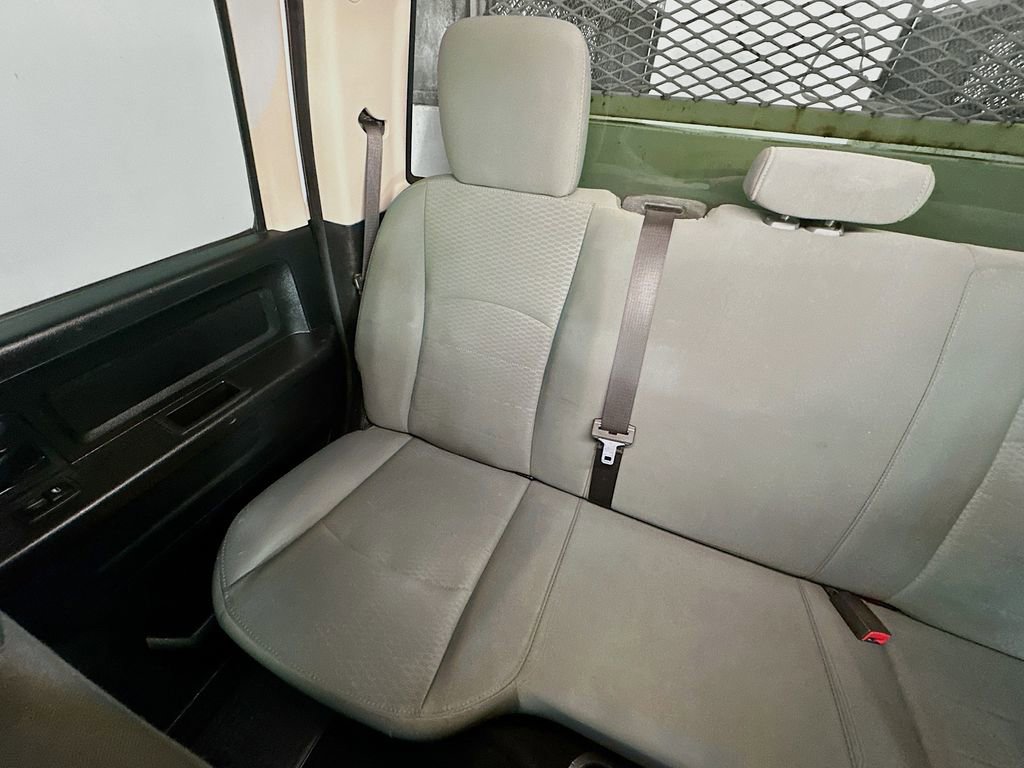 Used 2018 RAM 2500 Tradesman w/ Chrome Appearance Group image 12