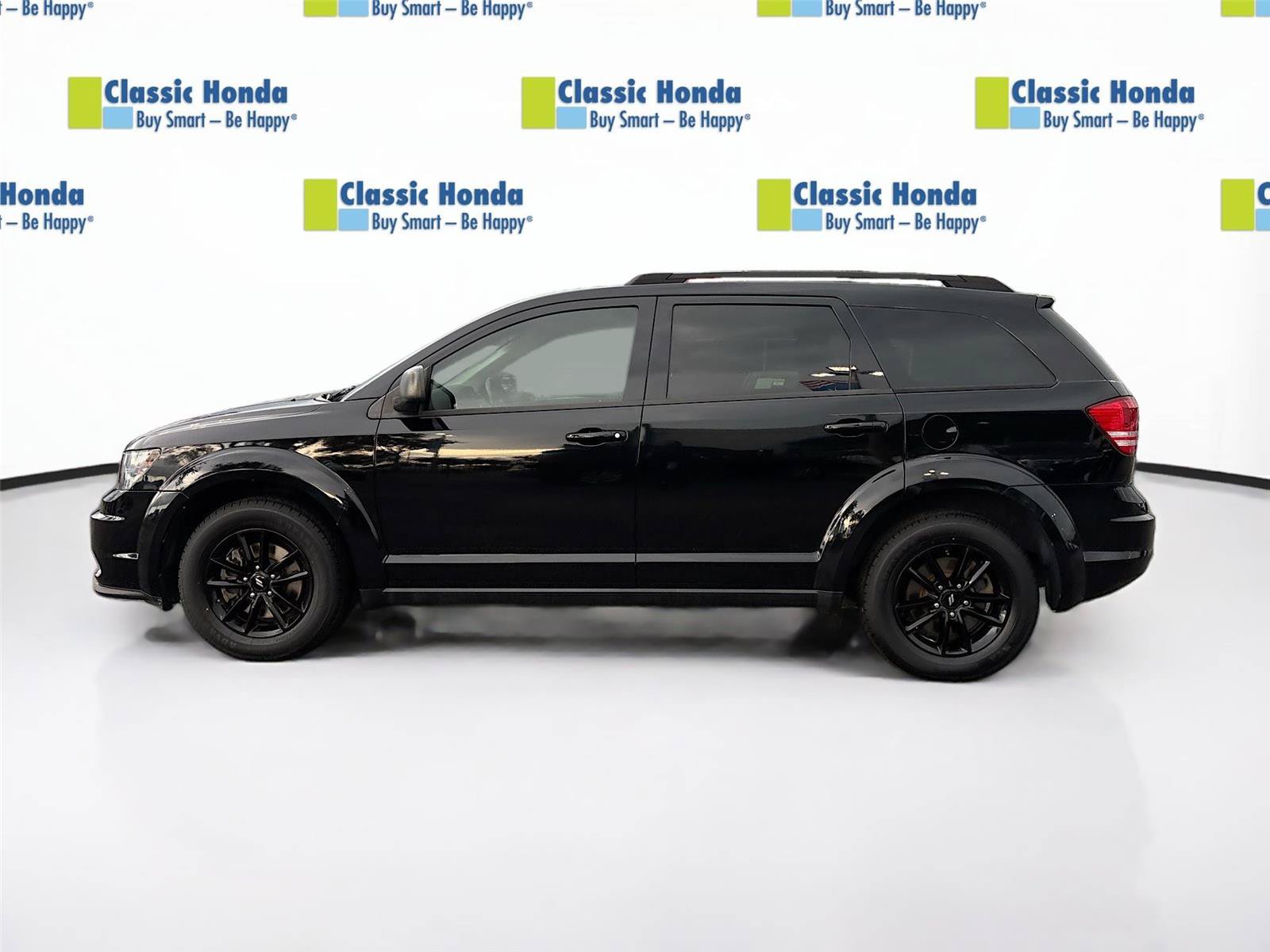 Used 2020 Dodge Journey SE w/ SE Popular Equipment Group FWD image 4