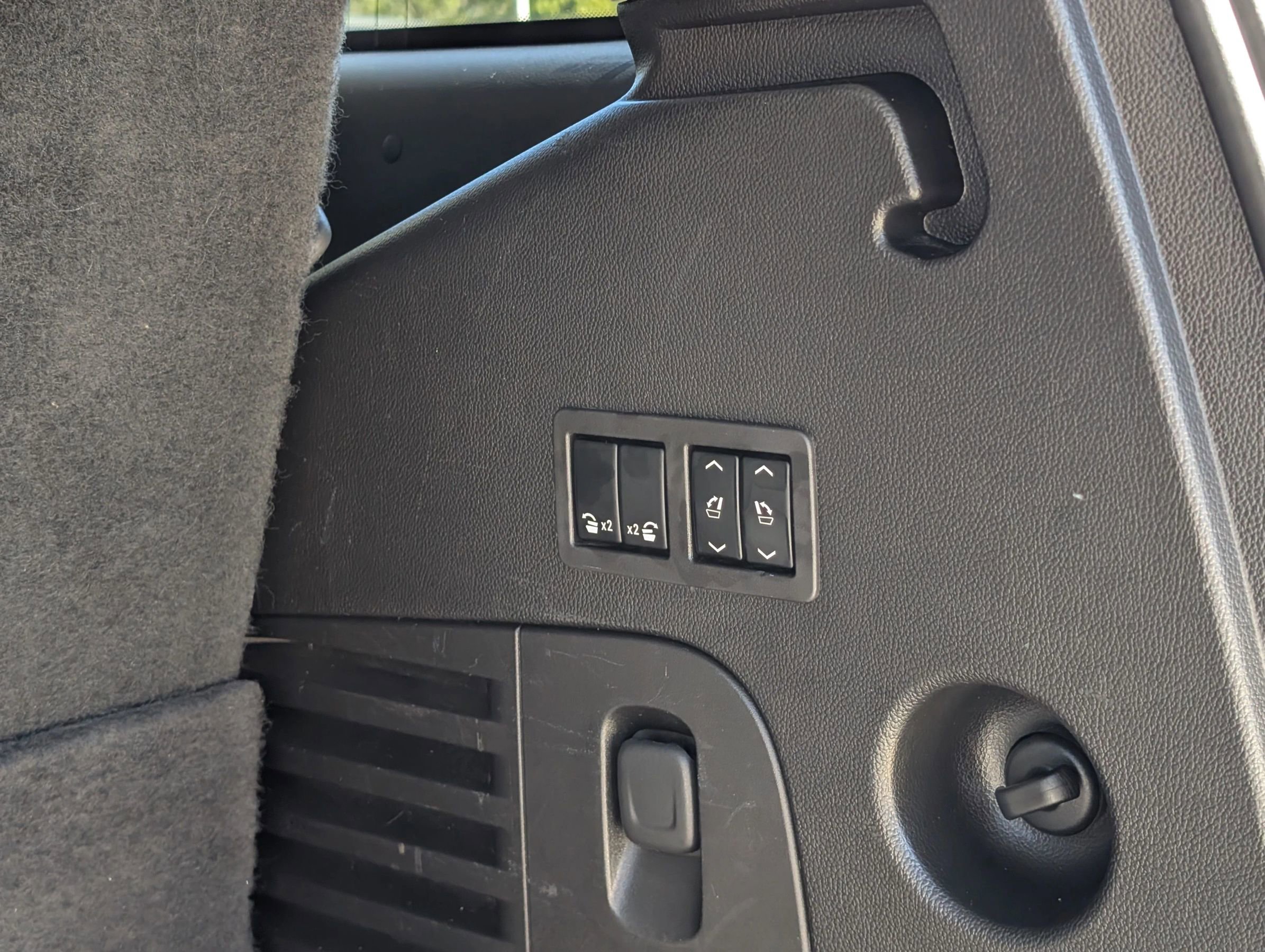 Used 2016 Chevrolet Tahoe LTZ image 9