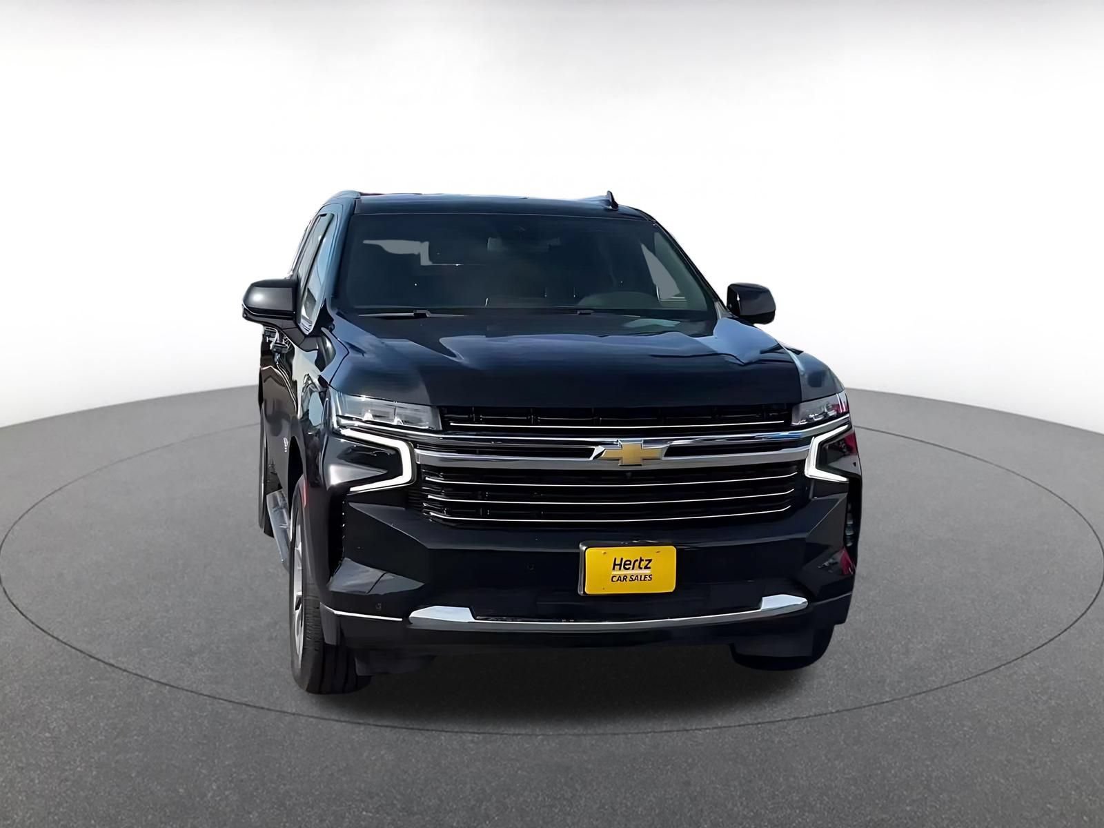 Used 2024 Chevrolet Tahoe LT w/ Luxury Package RWD image 3