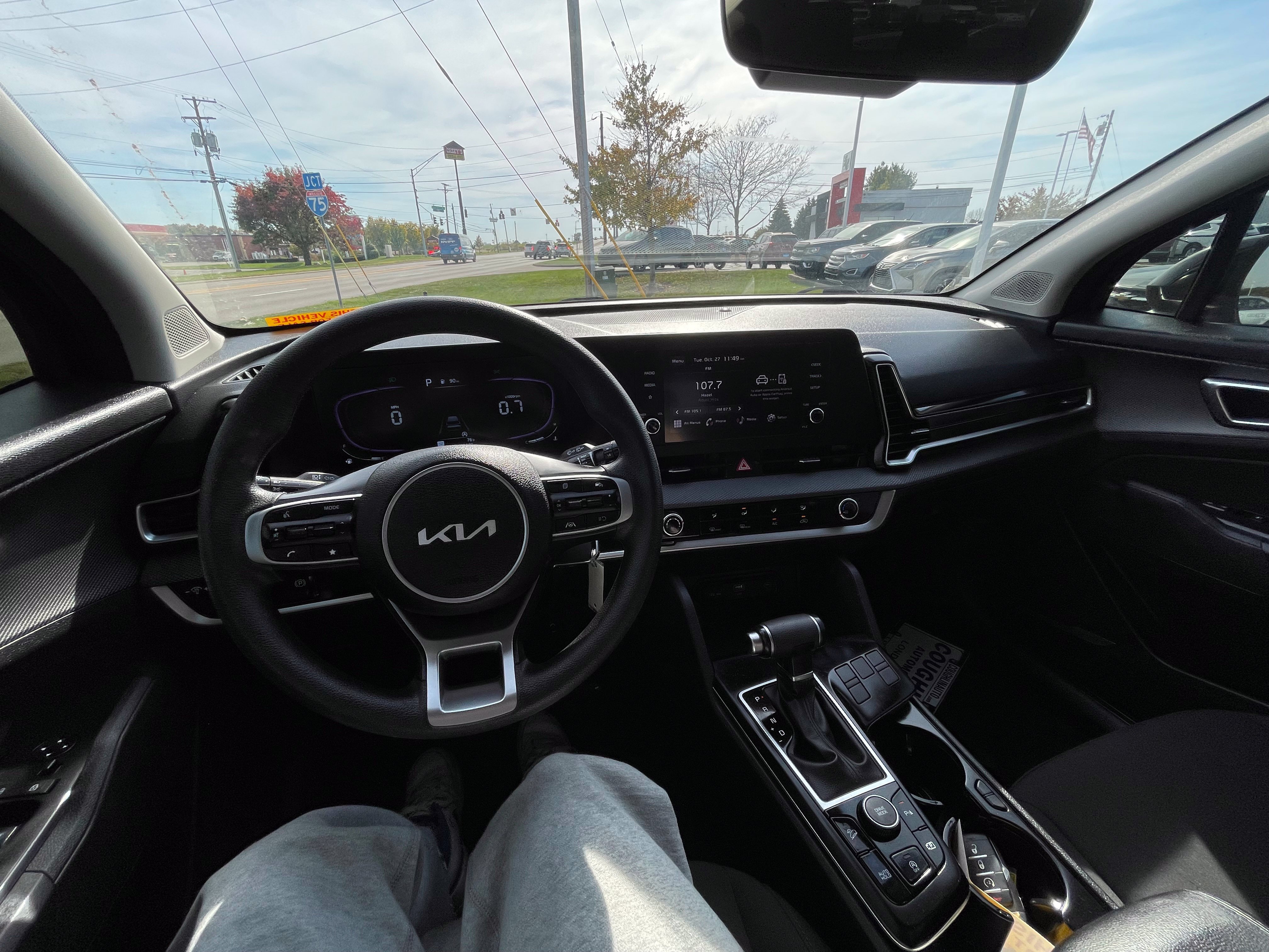 Used 2025 Kia Sportage LX FWD image 9
