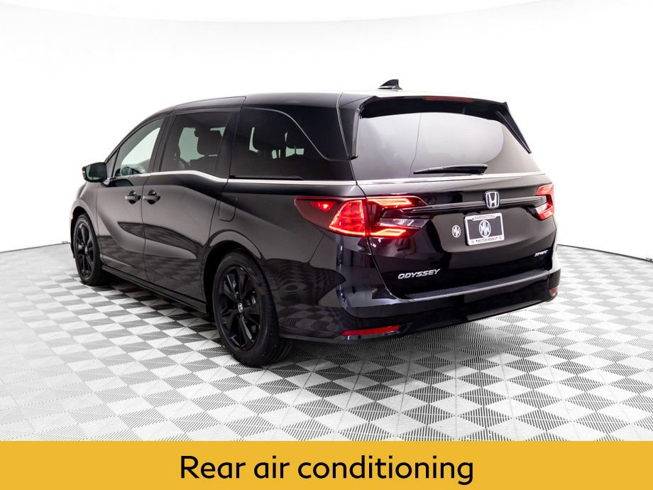 Used 2023 Honda Odyssey Sport image 3