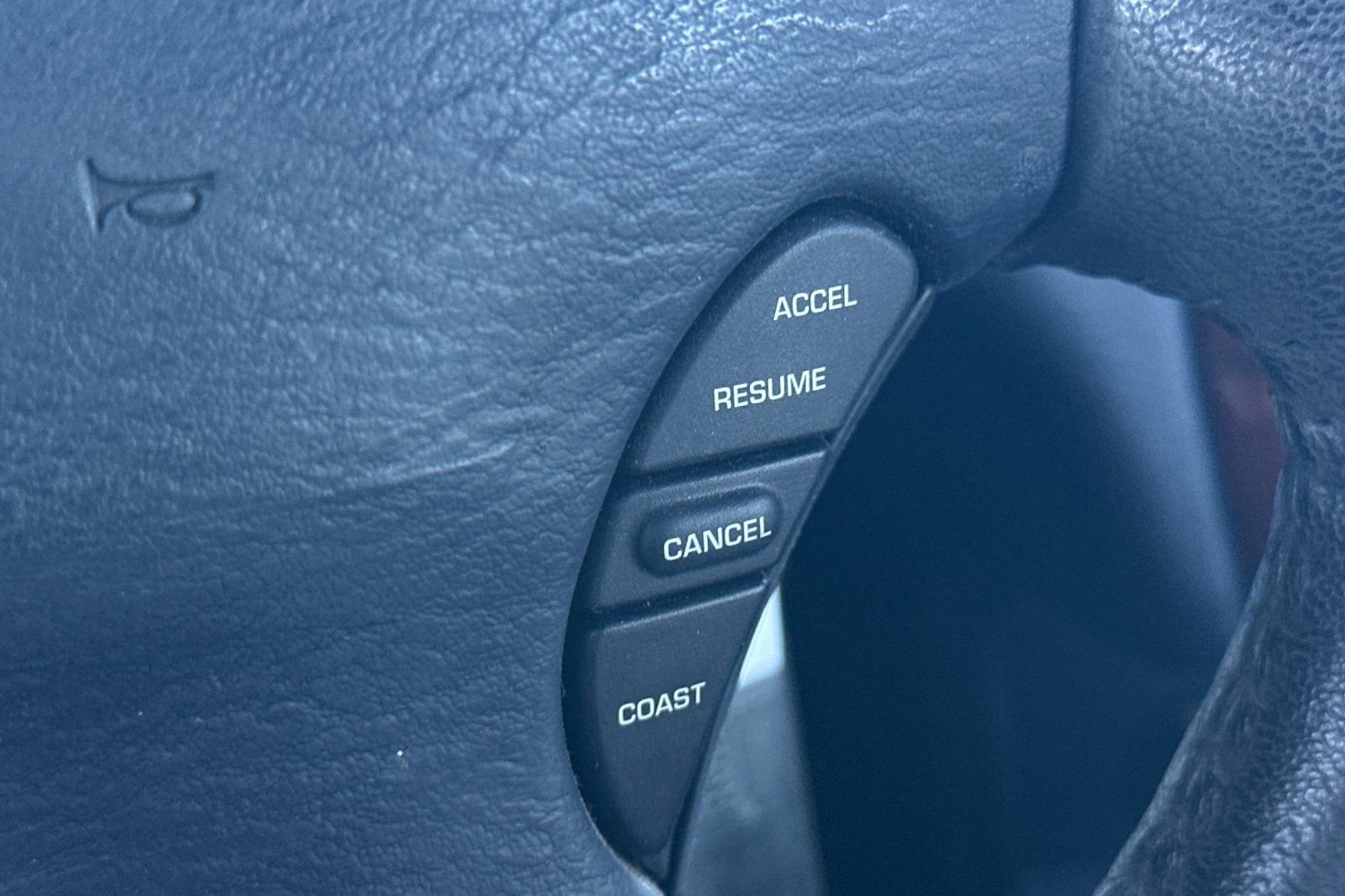 Used 2002 Chrysler Sebring Limited image 24