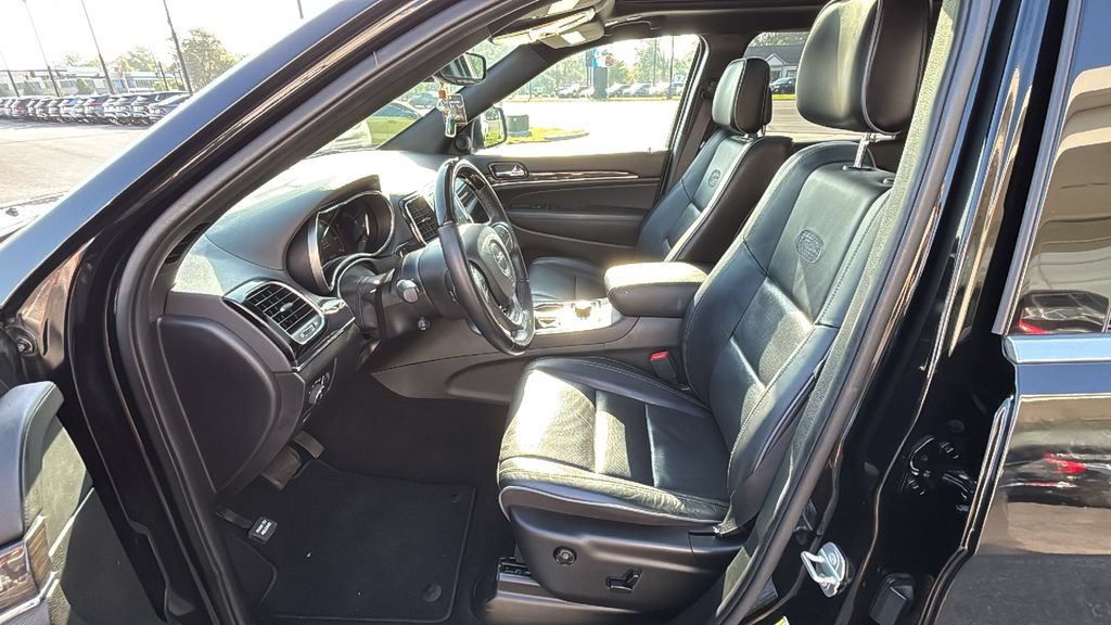 Used 2020 Jeep Grand Cherokee Overland AWD/4WD image 26