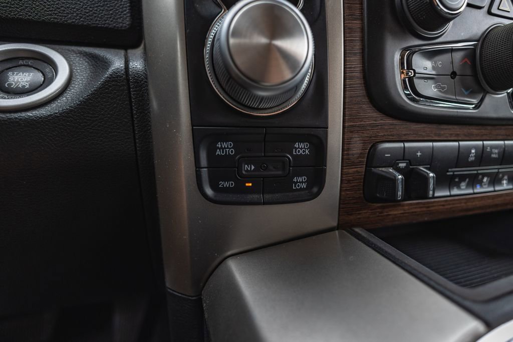 Used 2016 RAM 1500 Laramie w/ Convenience Group AWD/4WD image 15