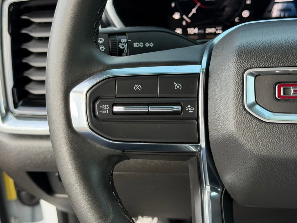 Used 2025 GMC Canyon Elevation image 21