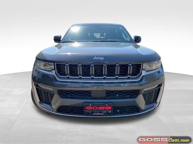 New 2026 Jeep Grand Cherokee L Limited w/ Trailer Tow Package AWD/4WD video 2