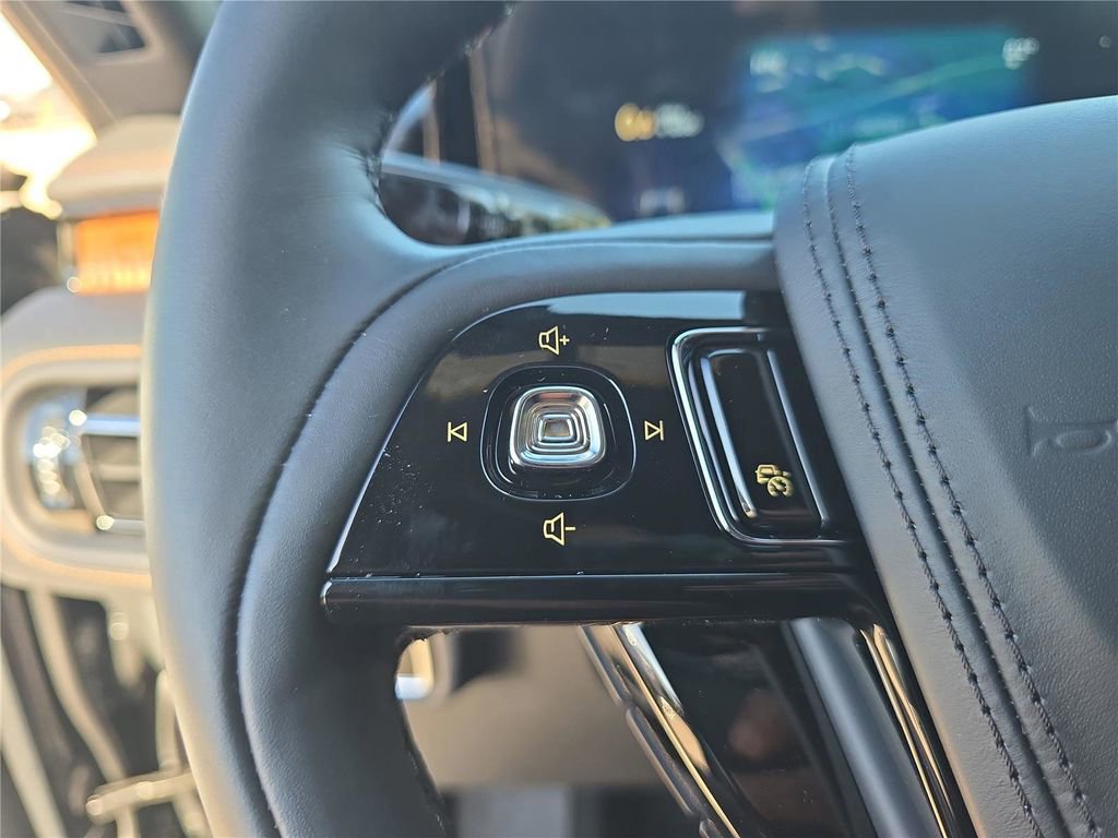 New 2026 Lincoln Aviator Black Label w/ Jet Appearance Package image 24