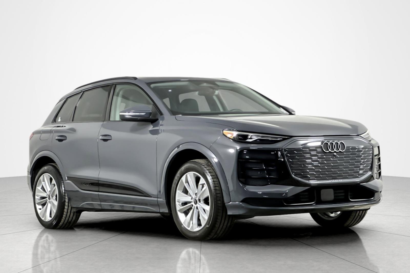 Used 2025 Audi Q6 e-tron Premium w/ Convenience Package image 7