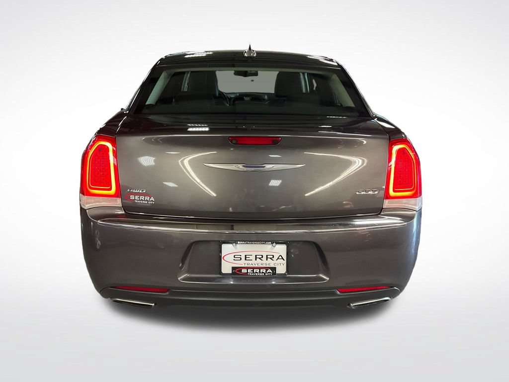 Used 2017 Chrysler 300 Limited w/ Driver Convenience Group AWD/4WD image 4