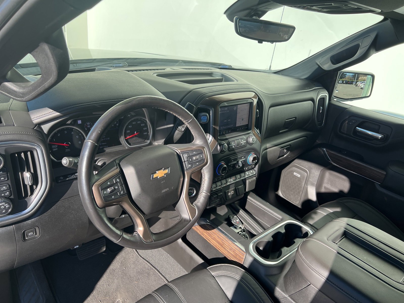 Used 2019 Chevrolet Silverado 1500 High Country w/ Technology Package image 12