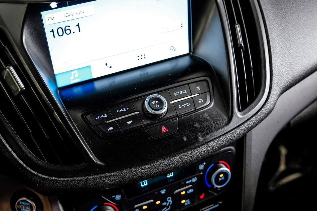 Used 2019 Ford Escape SE image 24