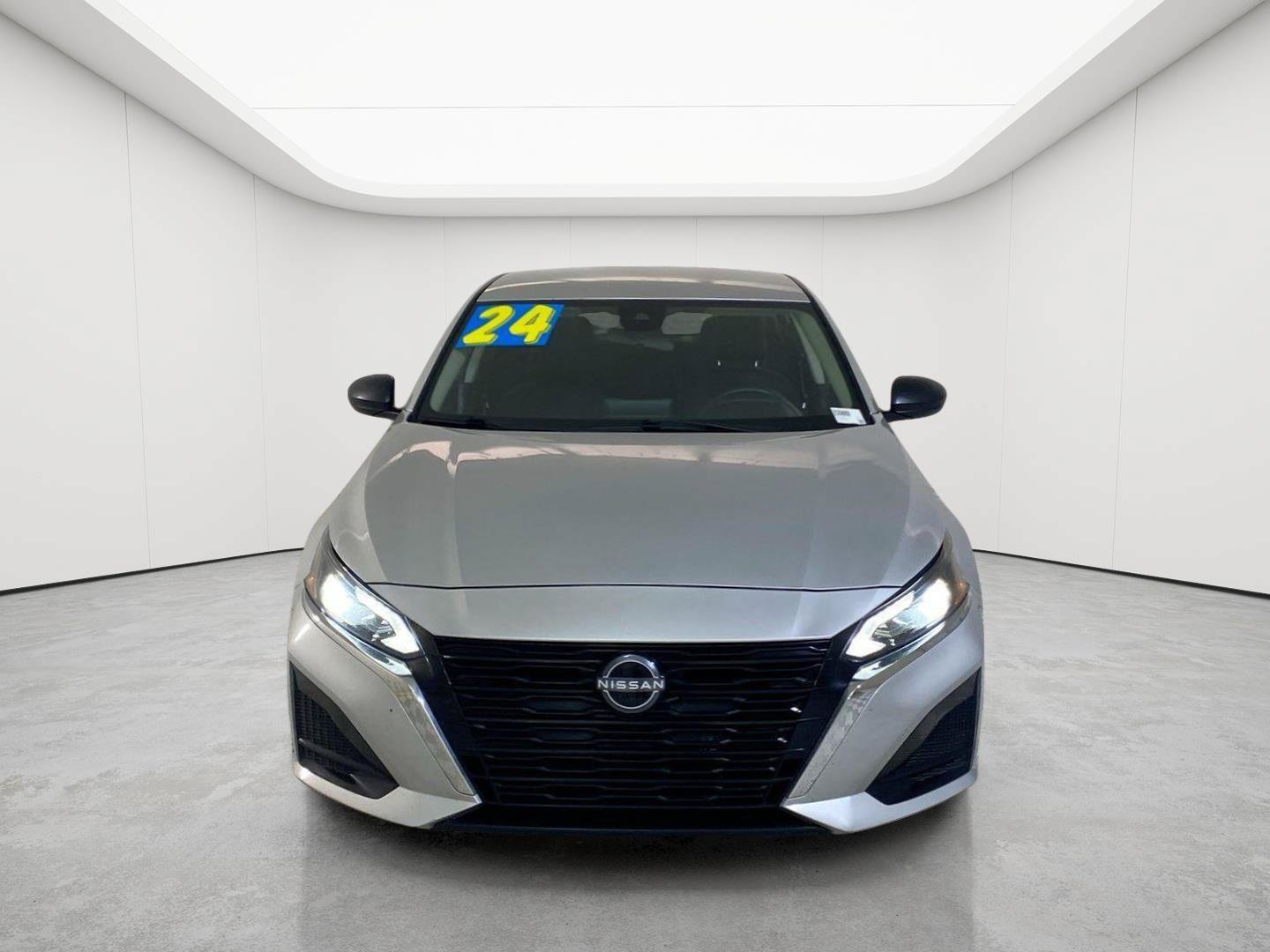 Used 2024 Nissan Altima 2.5 SV FWD image 7