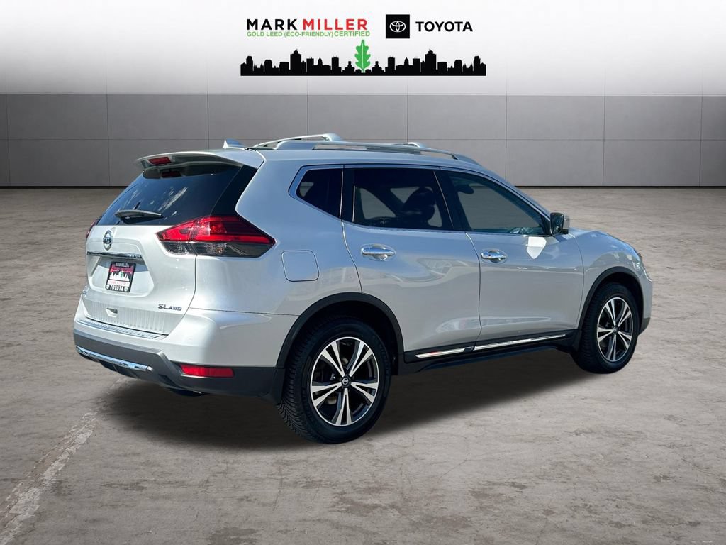 Used 2017 Nissan Rogue SL w/ SL Premium Package AWD/4WD image 6