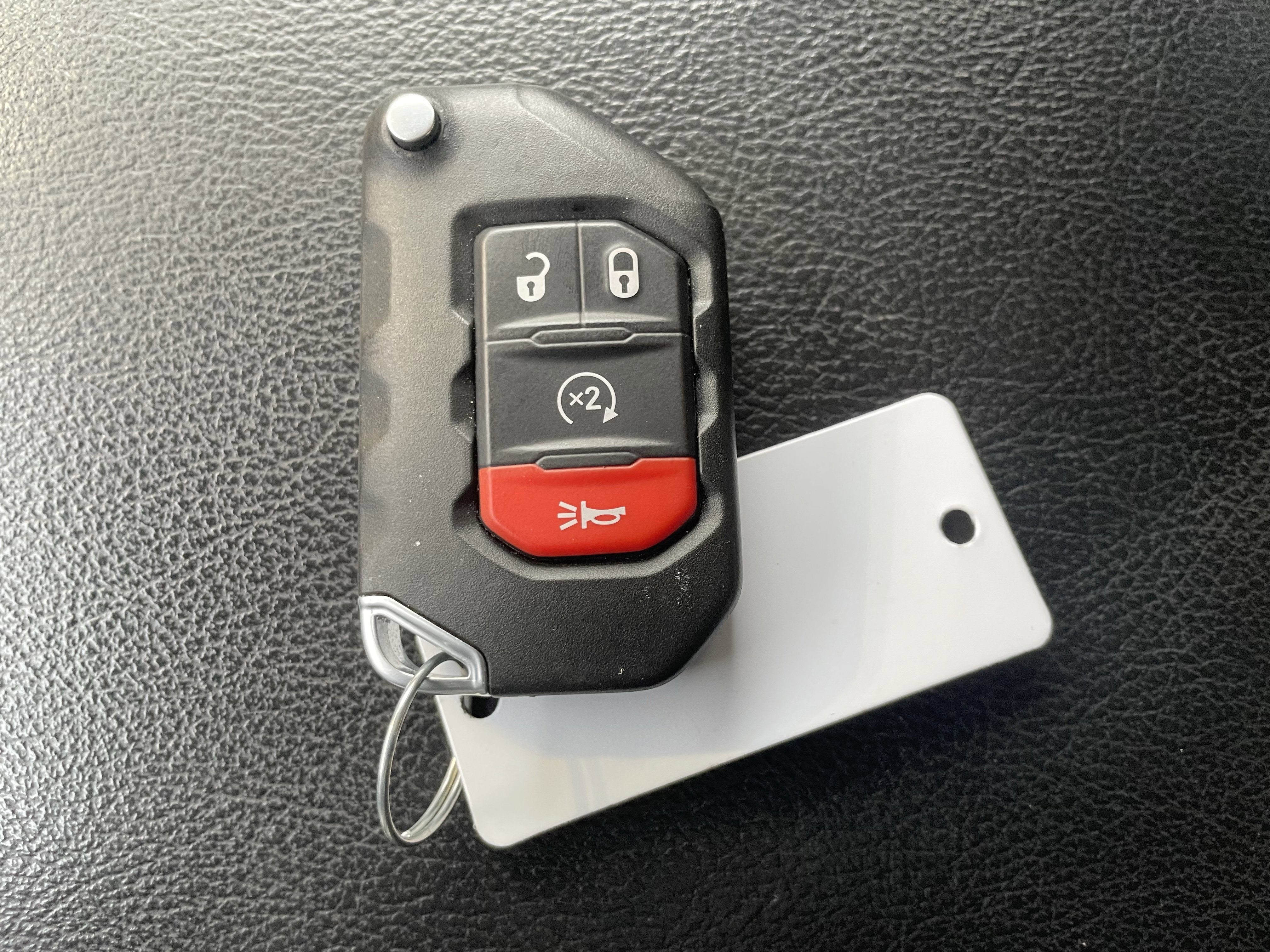 Used 2020 Jeep Wrangler Unlimited Rubicon w/ Dual Top Group image 28