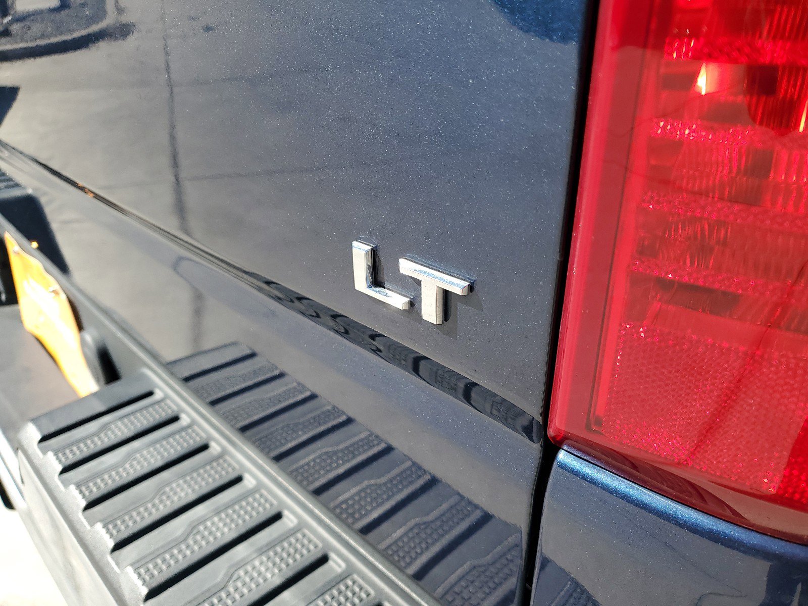 Used 2023 Chevrolet Silverado 1500 LT image 6