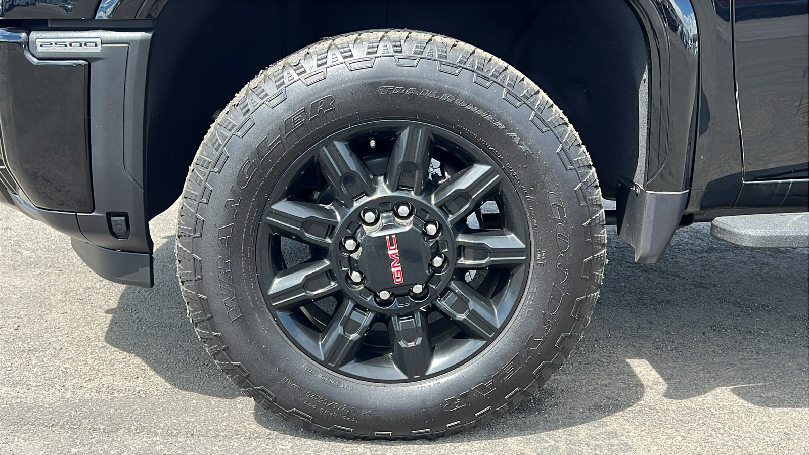Certified 2024 GMC Sierra 2500 AT4 w/ AT4 Premium Plus Package AWD/4WD image 11