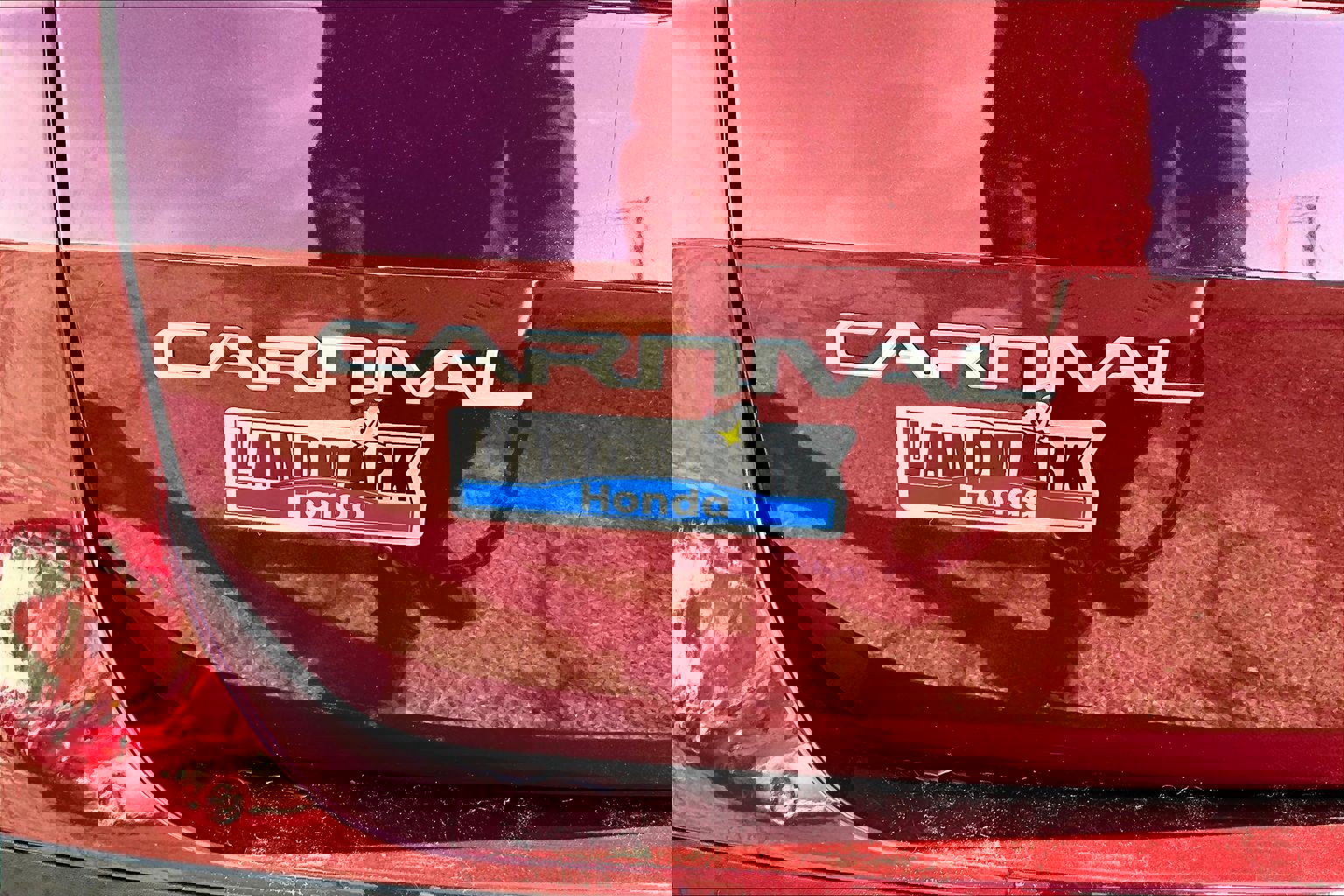 Used 2023 Kia Carnival LX image 33