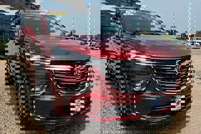 Used 2024 Buick Enclave Premium image 7