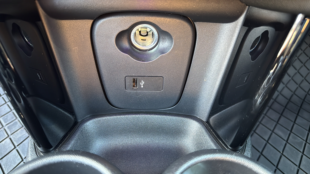 Used 2020 MINI Cooper S w/ Storage Package FWD image 33