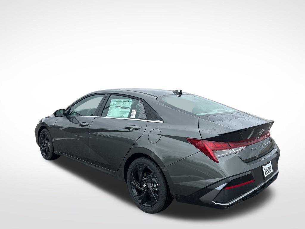 New 2026 Hyundai Elantra SEL Sport Premium image 8