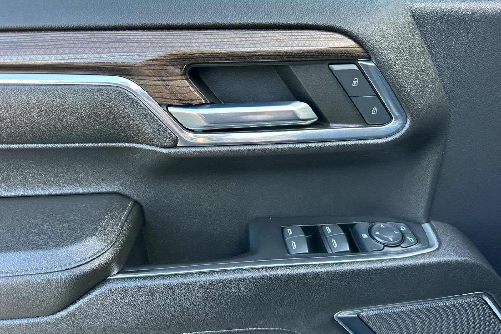 Certified 2023 Chevrolet Silverado 1500 LT RWD image 11