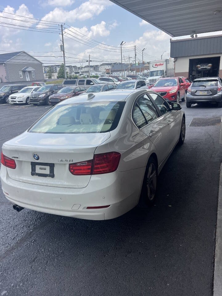 Used 2015 BMW 328i xDrive Sedan AWD/4WD image 4