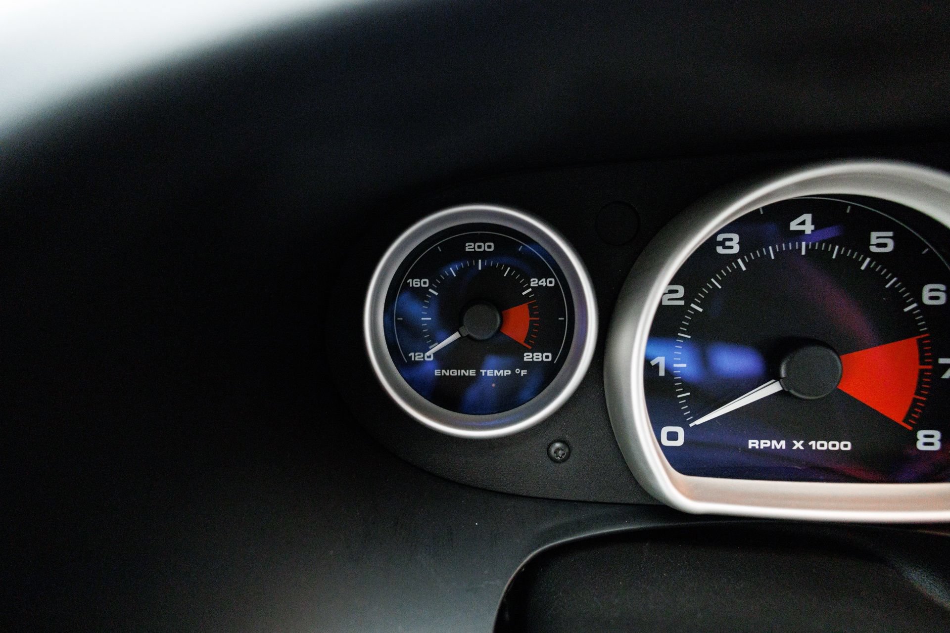 Used 2006 Ford GT RWD image 40
