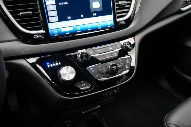 Used 2025 Chrysler Pacifica Select FWD image 22