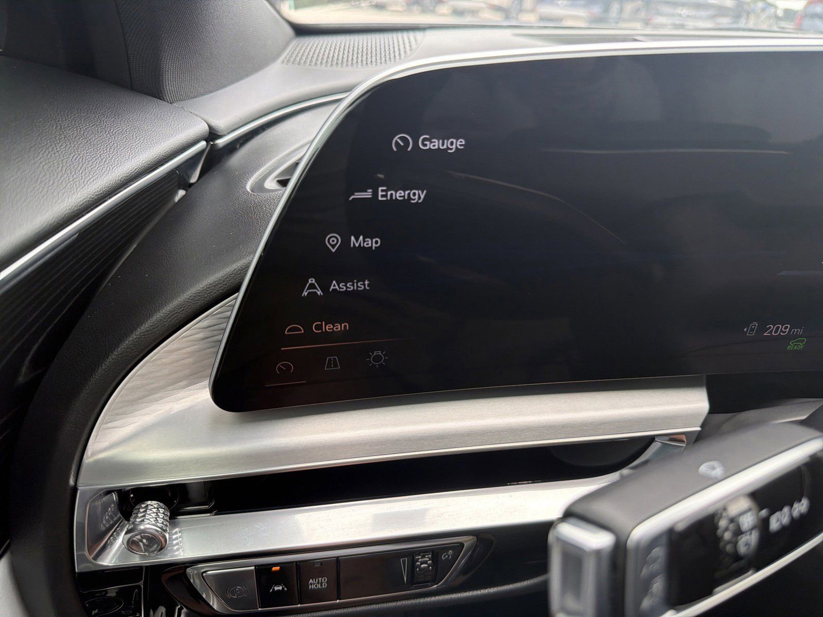 Used 2024 Cadillac Lyriq Luxury RWD image 34