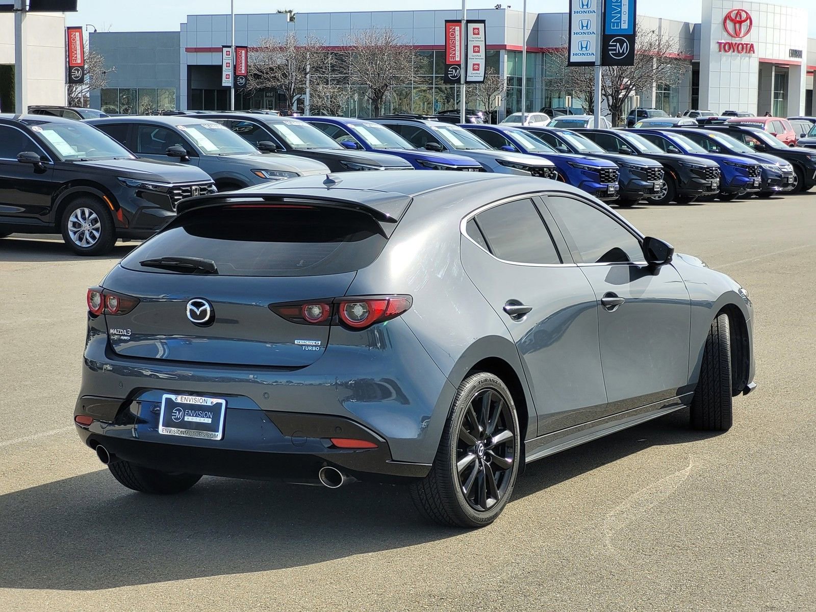 Used 2024 MAZDA MAZDA3 Hatchback w/Premium Plus Pkg image 5