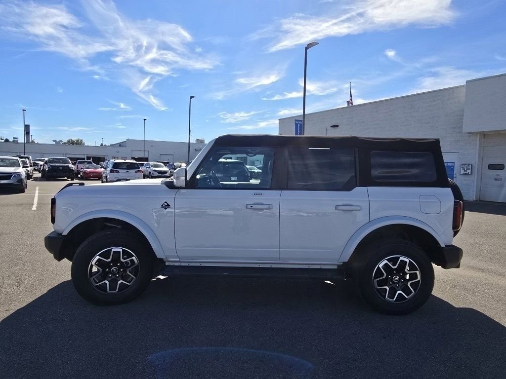 Used 2022 Ford Bronco Outer Banks AWD/4WD image 12
