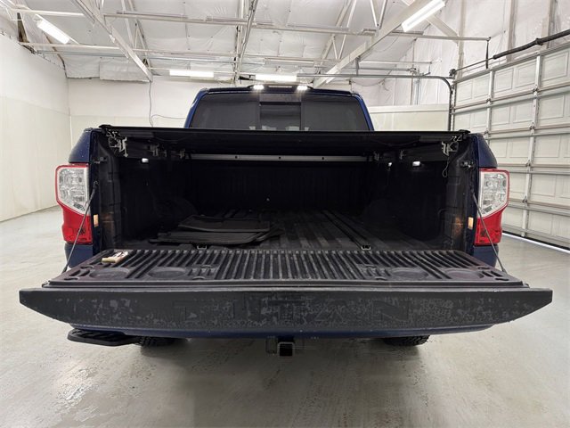 Used 2017 Nissan Titan PRO-4X image 15