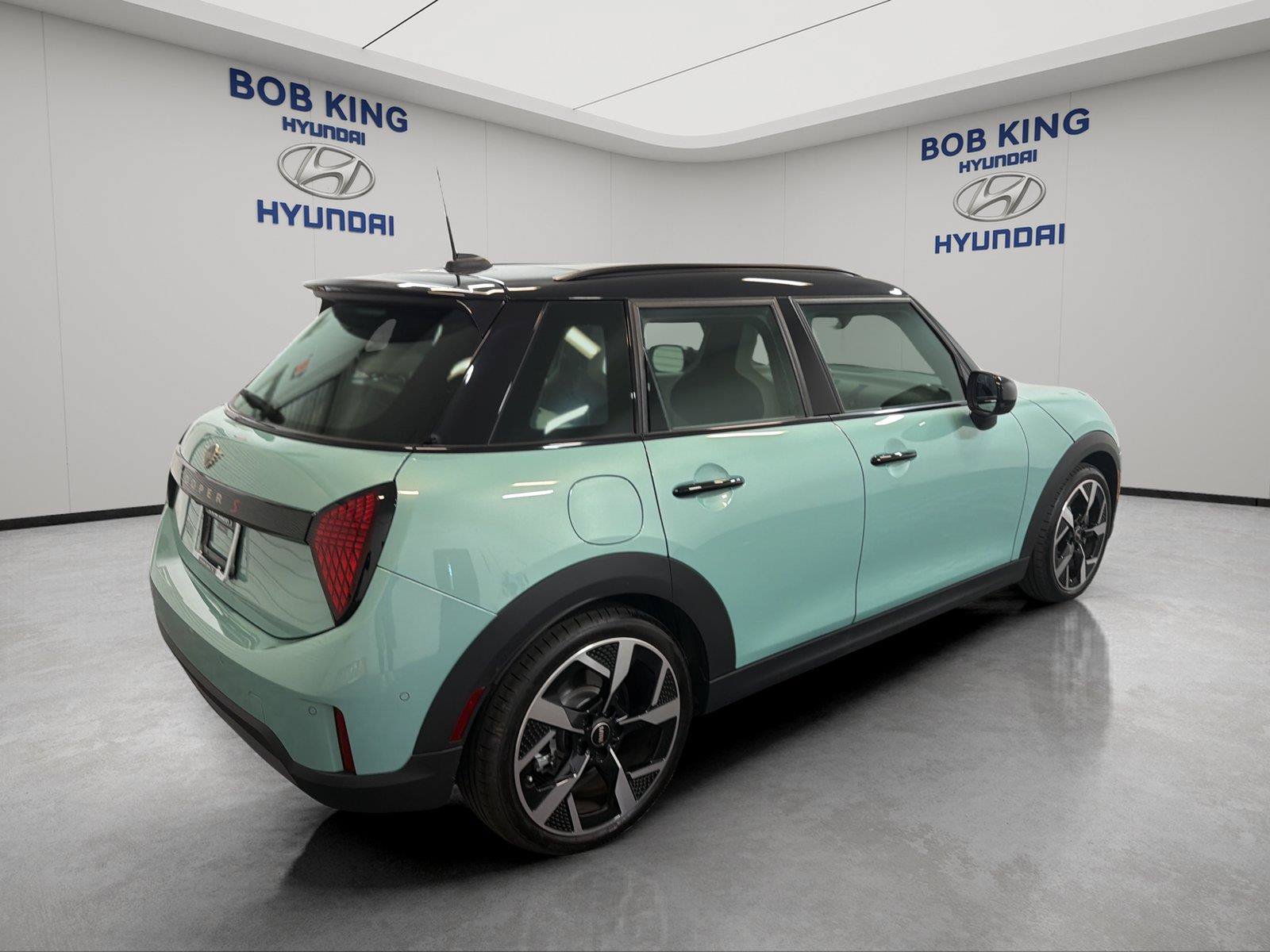 Used 2025 MINI Cooper S FWD image 5